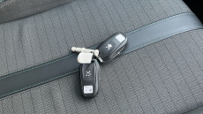 Peugeot 208 1.2 PureTech 100 Allure Premium + 5dr Petrol Hatchback